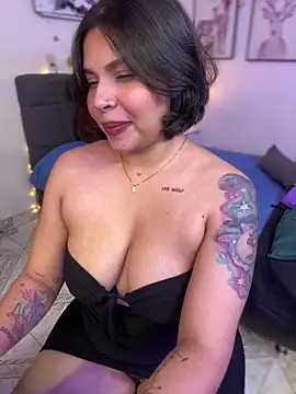 GigiiStone online show from 02/18/25, 08:47