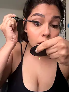 GigiiStone online show from 10/13/25, 04:40