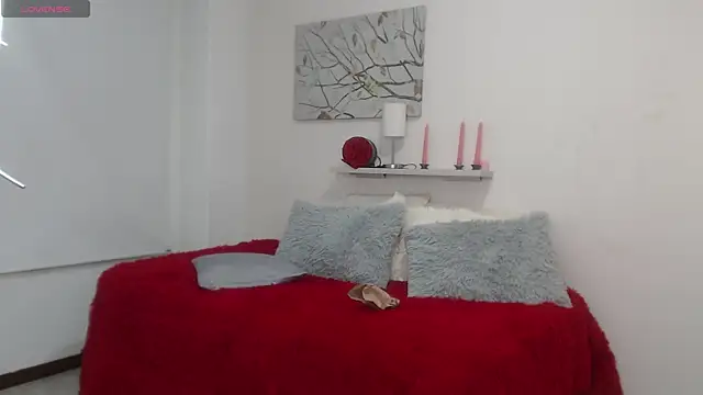 sofia perez    online show from 05/28/26, 08:06
