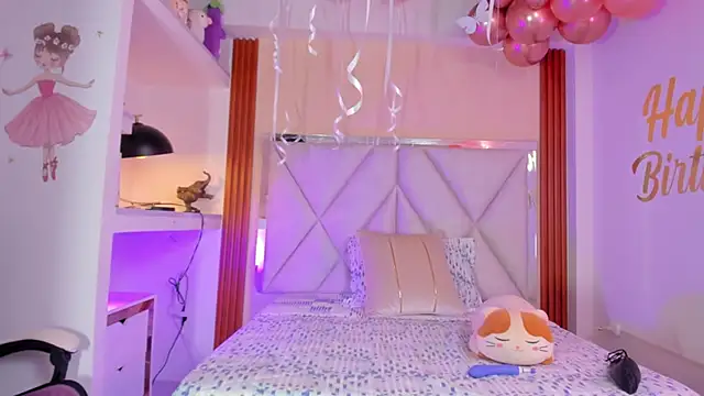 Happy tits online show from 03/18/25, 06:48