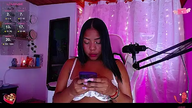 samanthaabloom online show from 02/11/25, 12:28