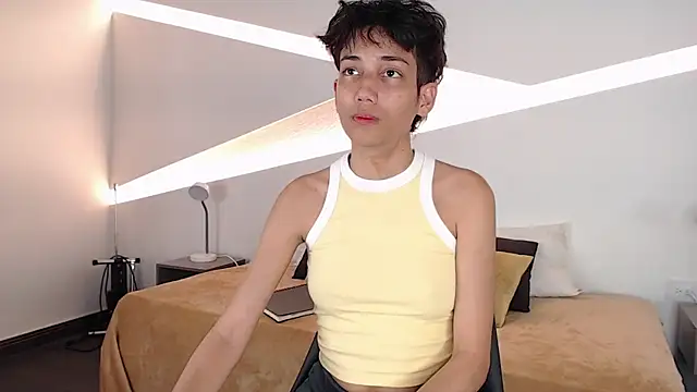 hot little bunny online show from 02/04/25, 09:20