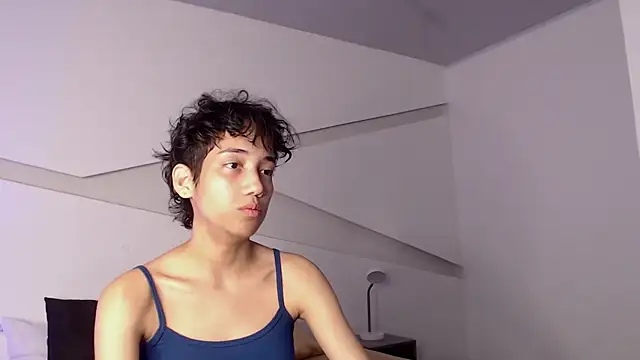 hot little bunny online show from 03/09/25, 09:14