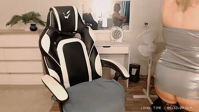 Lola Richie online show from 12/09/24, 04:34