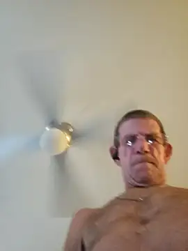 Snapshot of Daza67 chatting on 12/15/25, 01:10 Daza67 online show from 12/15/25, 01:10