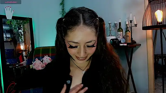 VickyJackson  online show from 01/30/25, 04:34