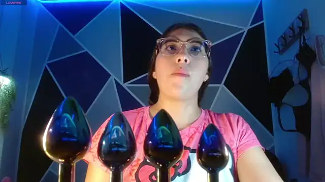 DaMikaela  online show from 09/16/25, 06:42