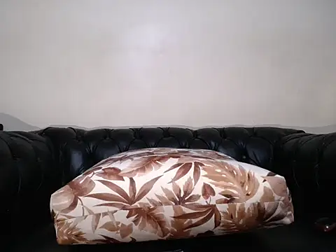 santa queenn online show from 05/12/26, 06:32