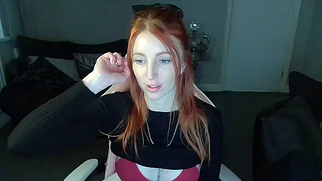 Snapshot of Red_firesquirt chatting on 01/06/25, 02:25 Red firesquirt online show from 01/06/25, 02:25