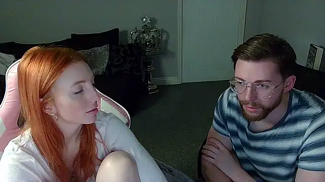 Snapshot of Red_firesquirt chatting on 01/12/25, 09:40 Red firesquirt online show from 01/12/25, 09:40