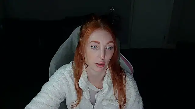 Snapshot of Red_firesquirt chatting on 02/11/25, 02:46 Red firesquirt online show from 02/11/25, 02:46