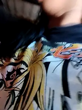 Yelly online show from 04/28/26, 05:18