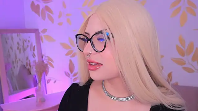 Misselektra   online show from 11/25/25, 04:56