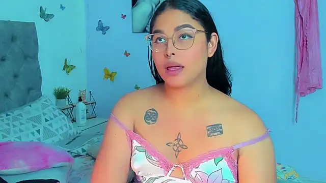 Snapshot of mabellfox chatting on 01/14/25, 05:56 mabellfox online show from 01/14/25, 05:56