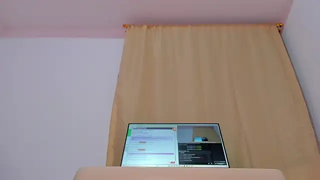 Snapshot of soyamandaa_ chatting on 12/08/24, 12:18 soyamandaa online show from 12/08/24, 12:18