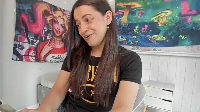 LovelyAzucena online show from 12/05/25, 04:14