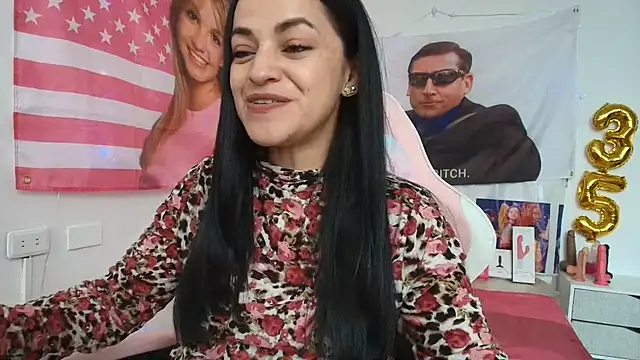 LovelyAzucena online show from 05/21/26, 03:19