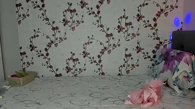 Alisagold90 online show from 10/13/25, 07:19