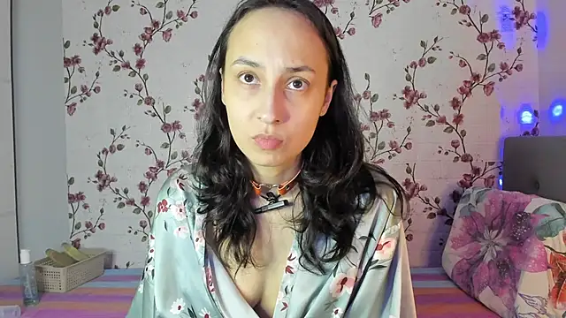 Alisagold90 online show from 12/21/25, 08:21