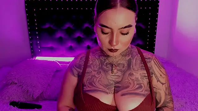 CloeeBeckam online show from 02/27/25, 04:20