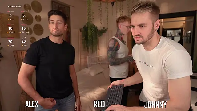 Snapshot of enjoy_me chatting on 09/15/25, 03:34 enjoy me online show from 09/15/25, 03:34