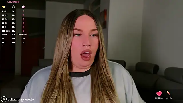 IsabellaFigueredo   online show from 04/09/26, 06:19