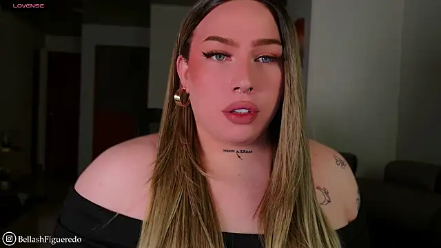 IsabellaFigueredo   online show from 04/15/26, 08:21