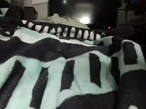 Snapshot of Duedraad chatting on 12/17/25, 02:56 Duedraad online show from 12/17/25, 02:56