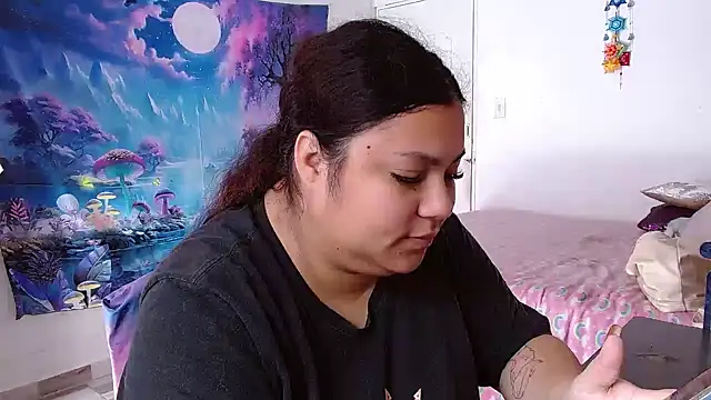 girl milk2 online show from 12/23/24, 03:01