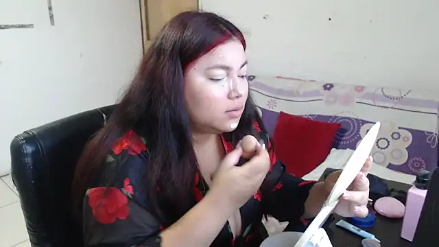 girl milk2 online show from 02/19/25, 12:11