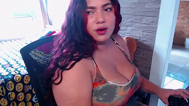 girl milk2 online show from 06/01/26, 05:58