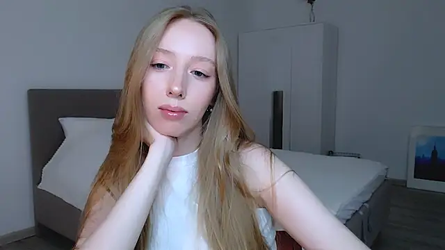 Luna insniity online show from 01/11/25, 11:46