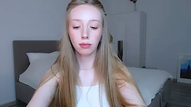 Luna insniity online show from 01/12/25, 09:08