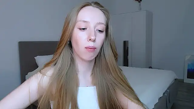 Luna insniity online show from 03/02/25, 10:48