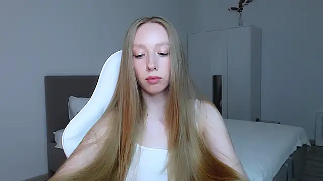 Luna insniity online show from 09/08/25, 08:08