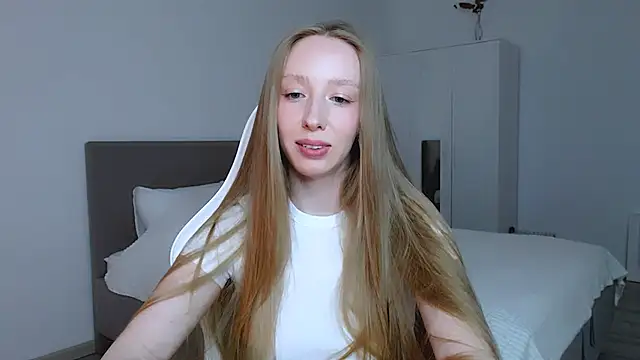 Luna insniity online show from 09/11/25, 07:25