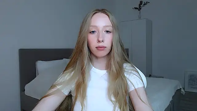 Luna insniity online show from 10/11/25, 07:23