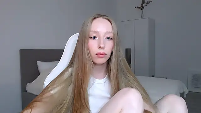 Luna insniity online show from 11/03/25, 09:38