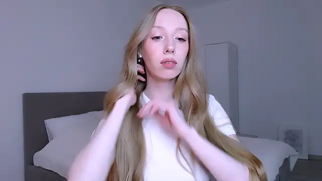 Luna insniity online show from 02/26/26, 08:52