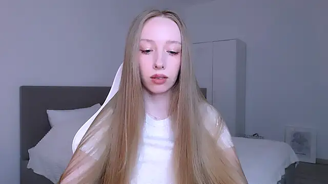 Luna insniity online show from 03/18/26, 09:07