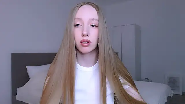 Luna insniity online show from 04/02/26, 09:12