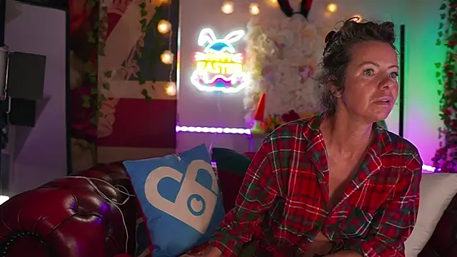 Snapshot of AmicaBentley chatting on 03/29/26, 05:18 AmicaBentley online show from 03/29/26, 05:18