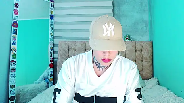 Snapshot of _justinmoon2 chatting on 11/25/25, 04:23 justinmoon2 online show from 11/25/25, 04:23