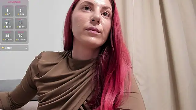 Snapshot of baby_ivy chatting on 11/28/25, 08:11 baby ivy online show from 11/28/25, 08:11