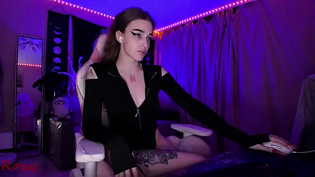 wet dream  online show from 11/28/25, 08:00