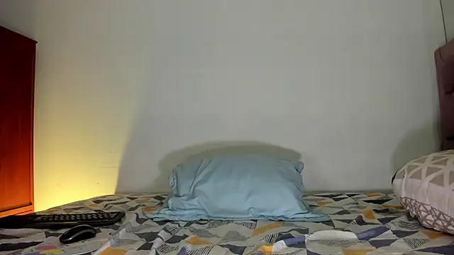 any 21hot online show from 12/25/24, 05:58