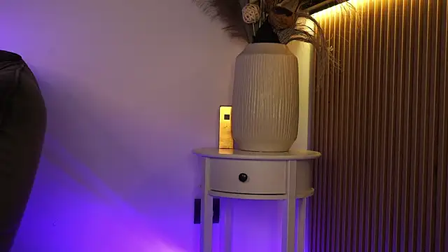 Snapshot of KimyBroox chatting on 09/18/25, 08:55 KimyBroox online show from 09/18/25, 08:55