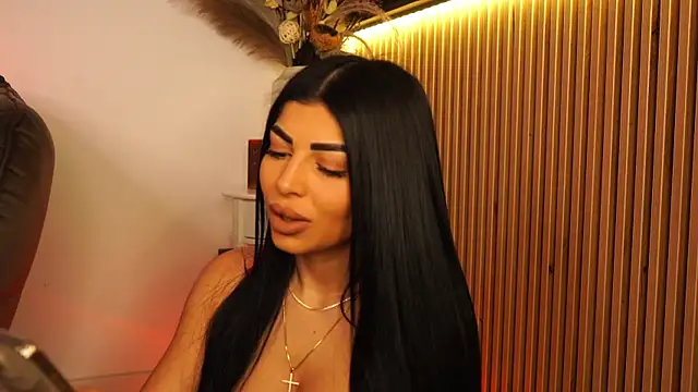 Snapshot of KimyBroox chatting on 11/26/25, 10:33 KimyBroox online show from 11/26/25, 10:33