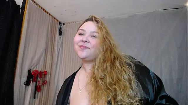 julia sweet 1 online show from 01/31/25, 04:36