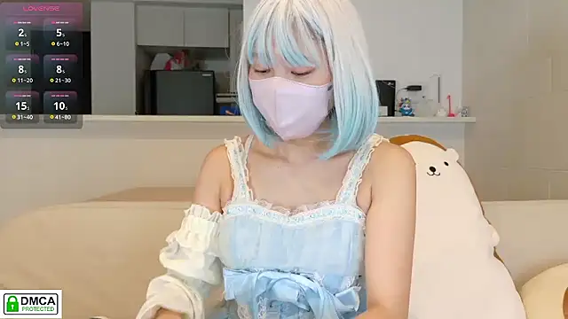 SUZU  online show from 09/10/25, 12:38